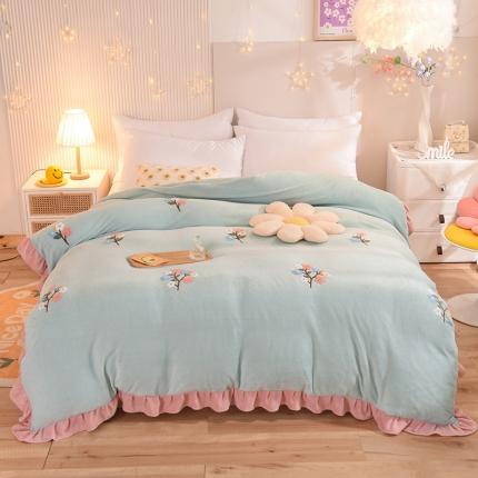 91家纺网 家纺一手货源 找家纺 甜之梦 2025新款毛巾绣牛奶绒单被套 满天星嫩绿