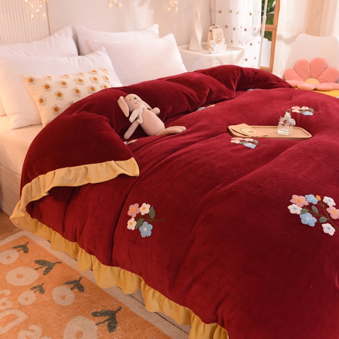 91家纺网 家纺一手货源 找家纺 甜之梦 2025新款毛巾绣牛奶绒单被套 满天星洋酒红
