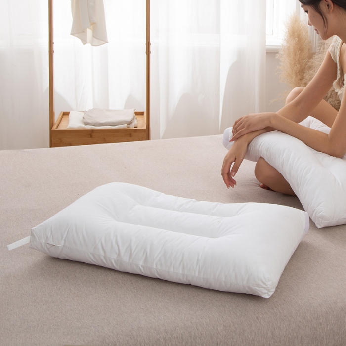 91家纺网 家纺一手货源 找家纺 锦绣万家 2021新款全棉分区定型枕水洗羽丝绒护颈枕 水洗定型枕