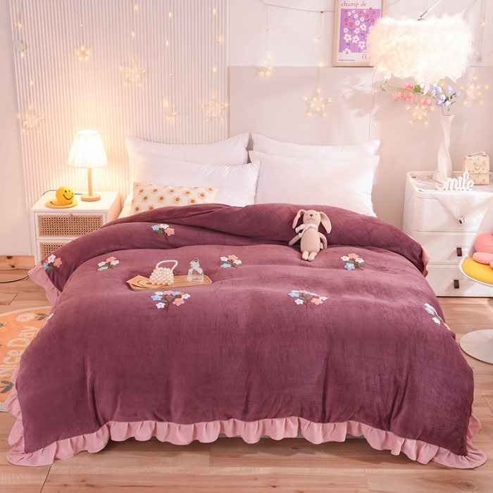 91家纺网 家纺一手货源 找家纺 甜之梦 2025新款毛巾绣牛奶绒单被套 满天星紫豆沙