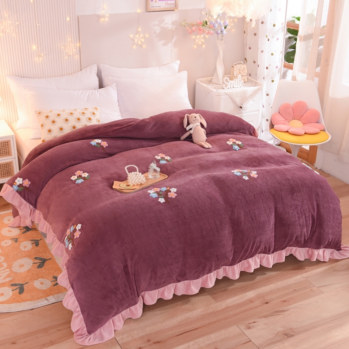 91家纺网 家纺一手货源 找家纺 甜之梦 2025新款毛巾绣牛奶绒单被套 满天星紫豆沙