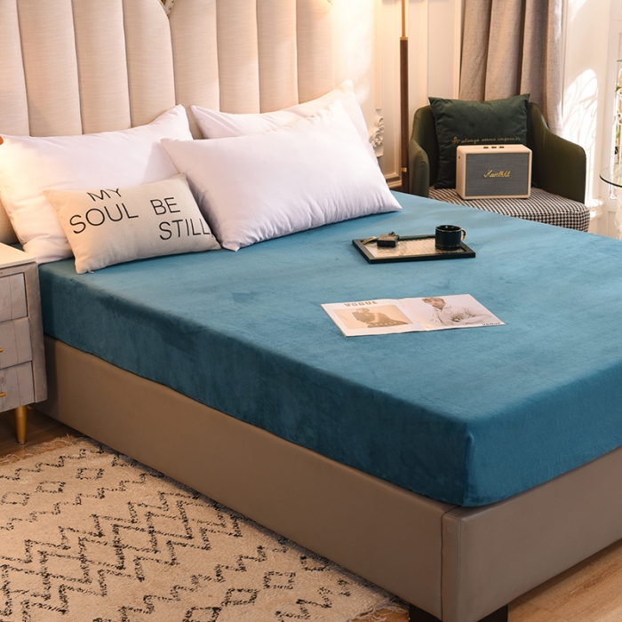 91家纺网 家纺一手货源 找家纺 甜之梦 2025新款毛巾绣牛奶绒单床笠 满天星宝石蓝