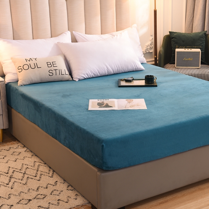 91家纺网 家纺一手货源 找家纺 甜之梦 2025新款毛巾绣牛奶绒单床笠 满天星宝石蓝