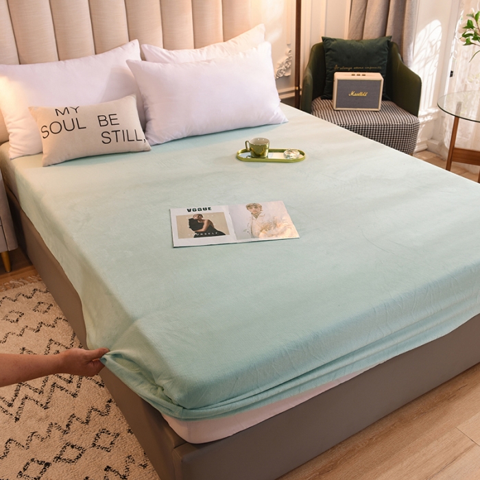 91家纺网 家纺一手货源 找家纺 甜之梦 2025新款毛巾绣牛奶绒单床笠 满天星嫩绿