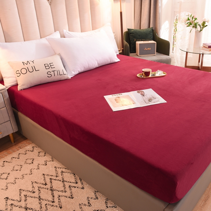 91家纺网 家纺一手货源 找家纺 甜之梦 2025新款毛巾绣牛奶绒单床笠 满天星洋酒红