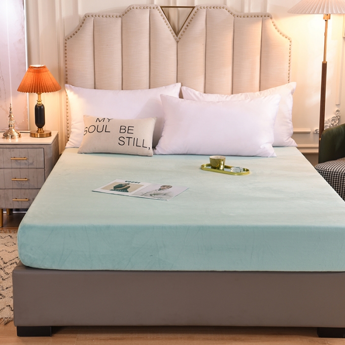 91家纺网 家纺一手货源 找家纺 甜之梦 2025新款毛巾绣牛奶绒单床笠 小熊宝可梦嫩绿