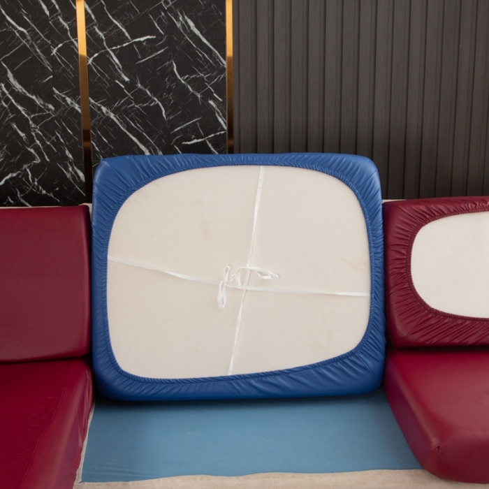 91家纺网 家纺一手货源 找家纺 兴妮雅家纺2021新款拼色皮沙发笠 酒红加宝蓝