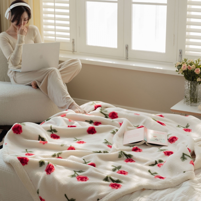 91家纺网 家纺一手货源 找家纺 澳梵家居 2021新款ins网红小颗粒羊羔绒双面绒毛毯 清晨玫瑰