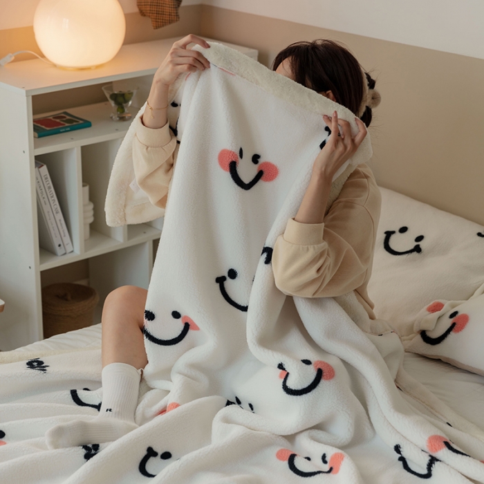 91家纺网 家纺一手货源 找家纺 澳梵家居 2021新款ins网红小颗粒羊羔绒双面绒毛毯 小美好