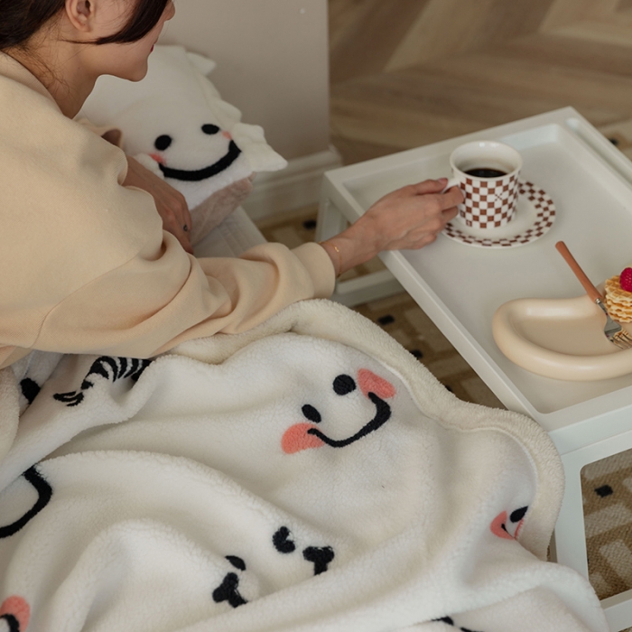 91家纺网 家纺一手货源 找家纺 澳梵家居 2021新款ins网红小颗粒羊羔绒双面绒毛毯 小美好