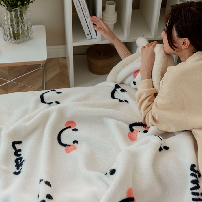 91家纺网 家纺一手货源 找家纺 澳梵家居 2021新款ins网红小颗粒羊羔绒双面绒毛毯 小美好