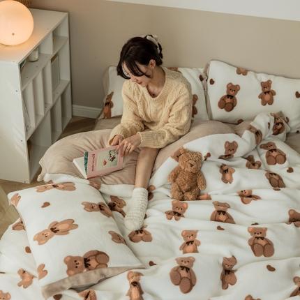 91家纺网 家纺一手货源 找家纺 澳梵家居 2021新款ins网红小颗粒羊羔绒牛奶绒绒四件套 布偶熊