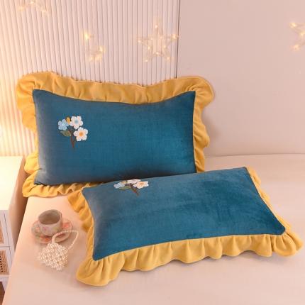 91家纺网 家纺一手货源 找家纺 甜之梦 2025新款毛巾绣牛奶绒单枕套 满天星宝石蓝