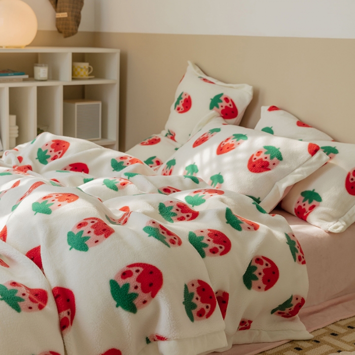 91家纺网 家纺一手货源 找家纺 澳梵家居 2021新款ins网红小颗粒羊羔绒牛奶绒绒四件套 草莓味