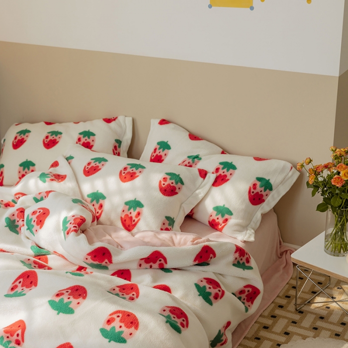 91家纺网 家纺一手货源 找家纺 澳梵家居 2021新款ins网红小颗粒羊羔绒牛奶绒绒四件套 草莓味