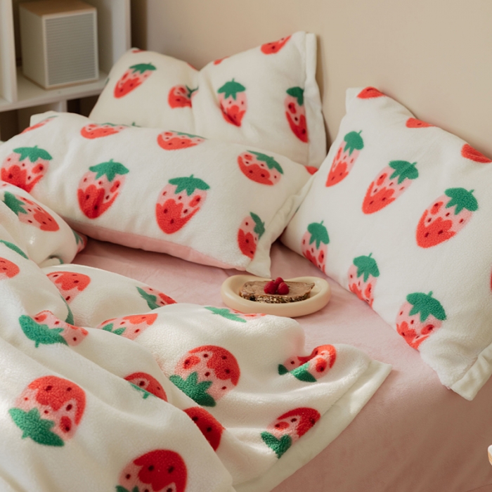 91家纺网 家纺一手货源 找家纺 澳梵家居 2021新款ins网红小颗粒羊羔绒牛奶绒绒四件套 草莓味