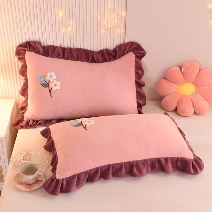 甜之梦 2025新款毛巾绣牛奶绒单枕套 满天星淡粉