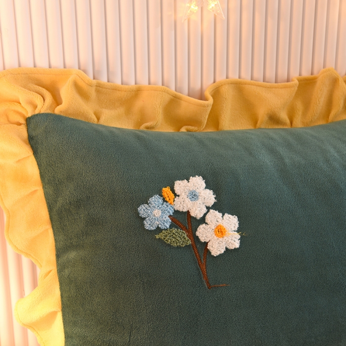 91家纺网 家纺一手货源 找家纺 甜之梦 2025新款毛巾绣牛奶绒单枕套 满天星墨绿