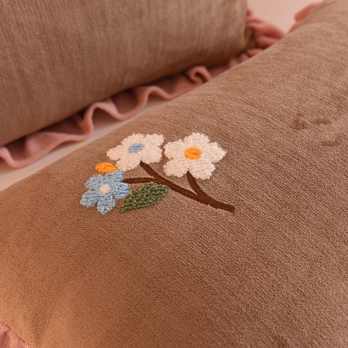 91家纺网 家纺一手货源 找家纺 甜之梦 2025新款毛巾绣牛奶绒单枕套 满天星奶茶咖