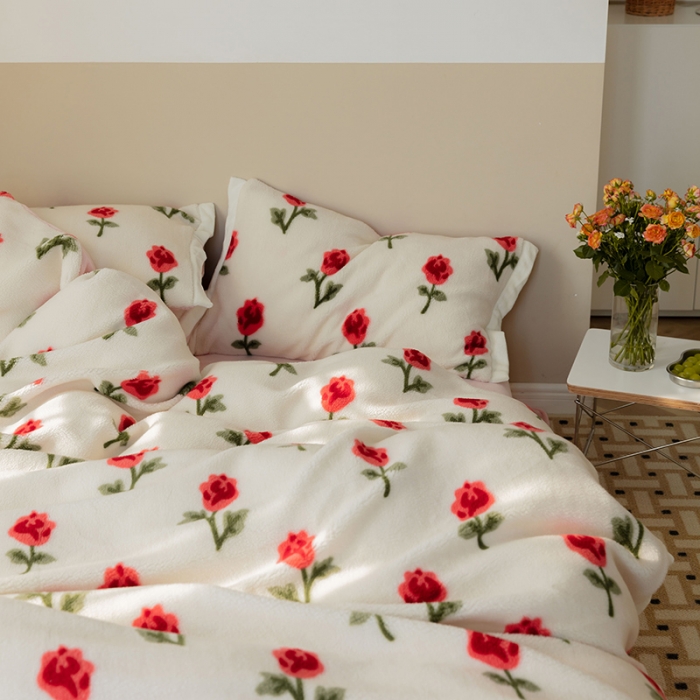 91家纺网 家纺一手货源 找家纺 澳梵家居 2021新款ins网红小颗粒羊羔绒牛奶绒绒四件套 清晨玫瑰