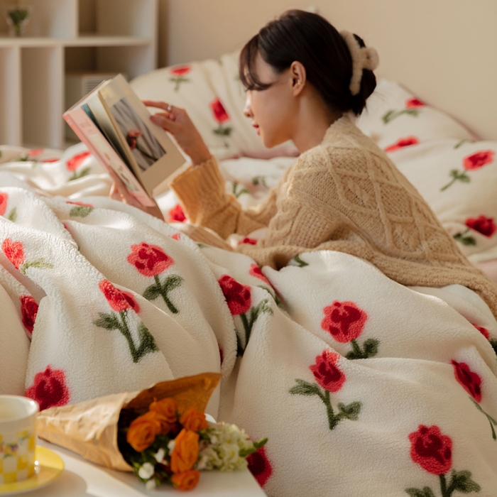 91家纺网 家纺一手货源 找家纺 澳梵家居 2021新款ins网红小颗粒羊羔绒牛奶绒绒四件套 清晨玫瑰