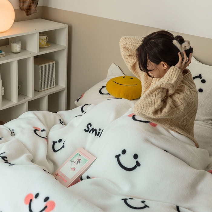 91家纺网 家纺一手货源 找家纺 澳梵家居 2021新款ins网红小颗粒羊羔绒牛奶绒绒四件套 小美好