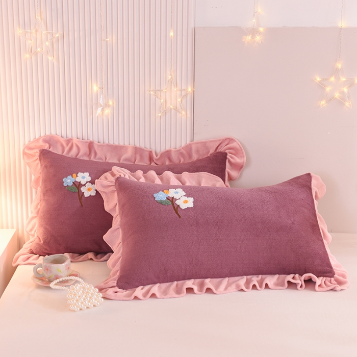 91家纺网 家纺一手货源 找家纺 甜之梦 2025新款毛巾绣牛奶绒单枕套 满天星紫豆沙