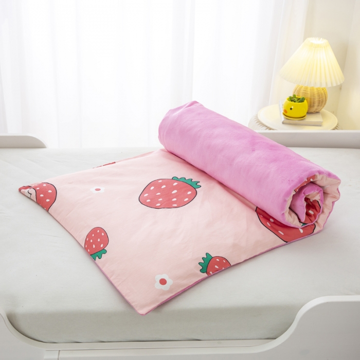 91家纺网 家纺一手货源 找家纺 鱼宝 2021新款棉加绒幼儿园多件套 北海道草莓