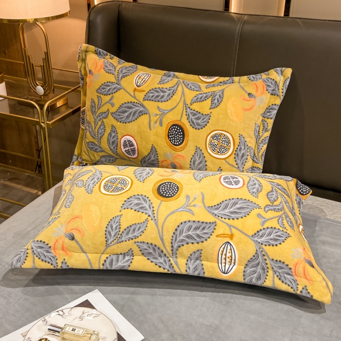 91家纺网 家纺一手货源 找家纺 眠帛 2021新款牛奶绒印花宽边拼角四件套 春华秋实