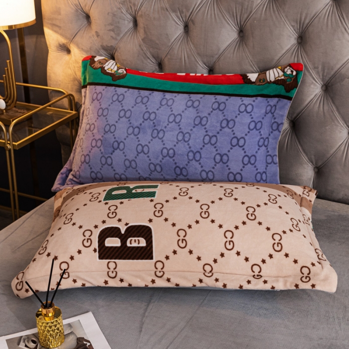 91家纺网 家纺一手货源 找家纺 眠帛 2021新款牛奶绒印花宽边拼角四件套 蝶舞