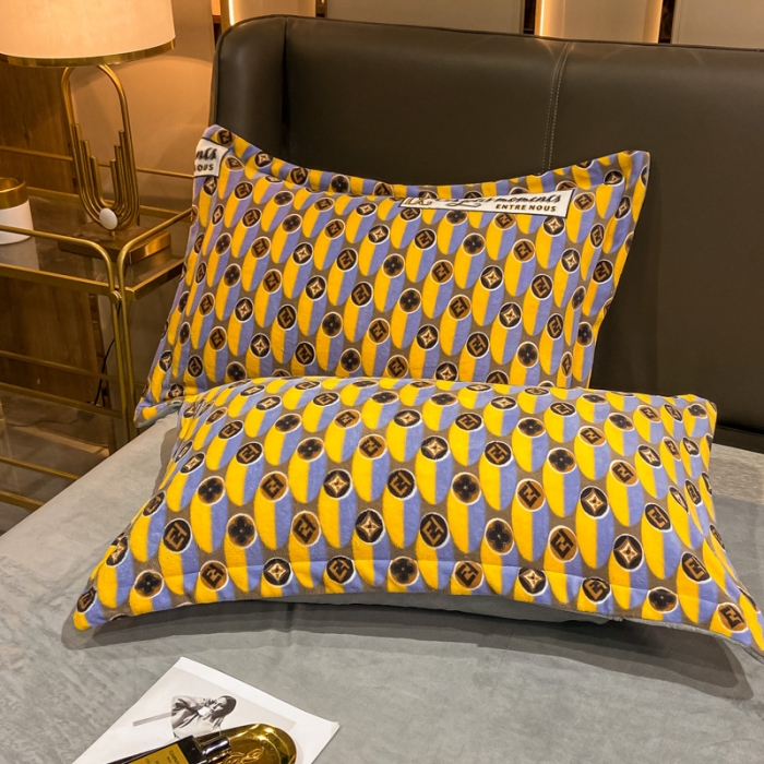 91家纺网 家纺一手货源 找家纺 眠帛 2021新款牛奶绒印花宽边拼角四件套 劳伦斯