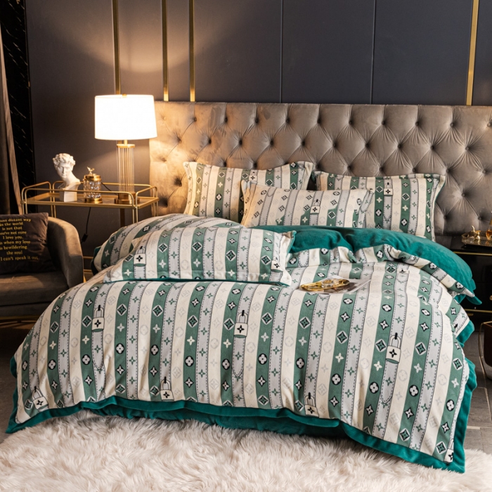 91家纺网 家纺一手货源 找家纺 眠帛 2021新款牛奶绒印花宽边拼角四件套 四叶草绿