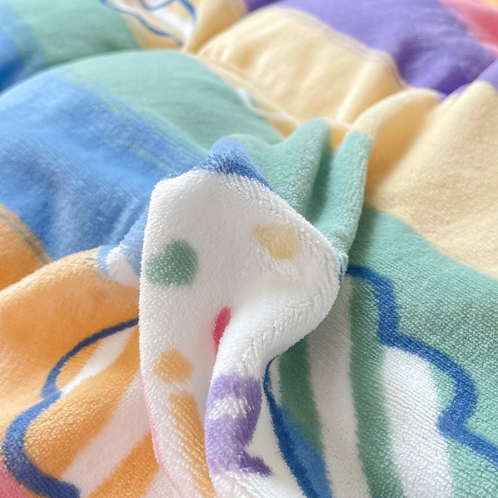 91家纺网 家纺一手货源 找家纺 眠帛 2021新款小清新花边款牛奶绒四件套 彩虹糖果