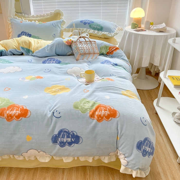 91家纺网 家纺一手货源 找家纺 眠帛 2021新款小清新花边款牛奶绒四件套 彩云