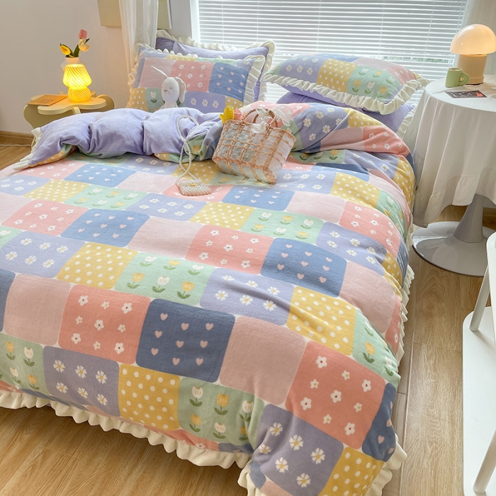 91家纺网 家纺一手货源 找家纺 眠帛 2021新款小清新花边款牛奶绒四件套 花海