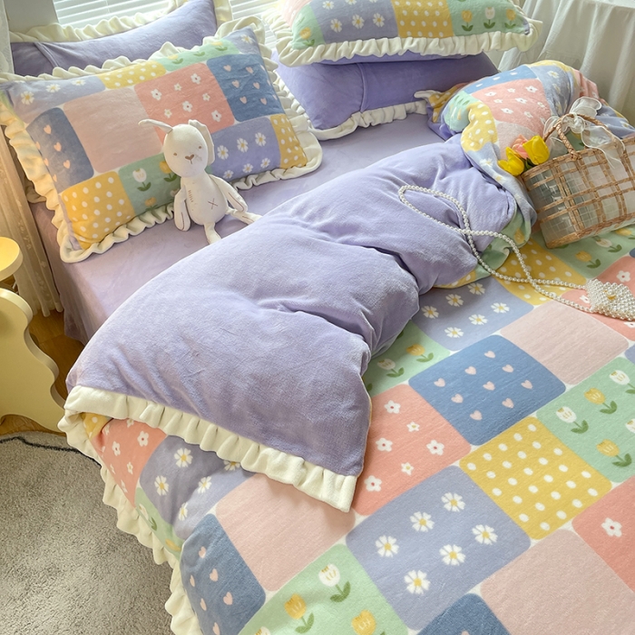 91家纺网 家纺一手货源 找家纺 眠帛 2021新款小清新花边款牛奶绒四件套 花海