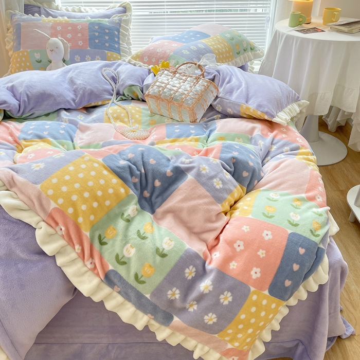 91家纺网 家纺一手货源 找家纺 眠帛 2021新款小清新花边款牛奶绒四件套 花海