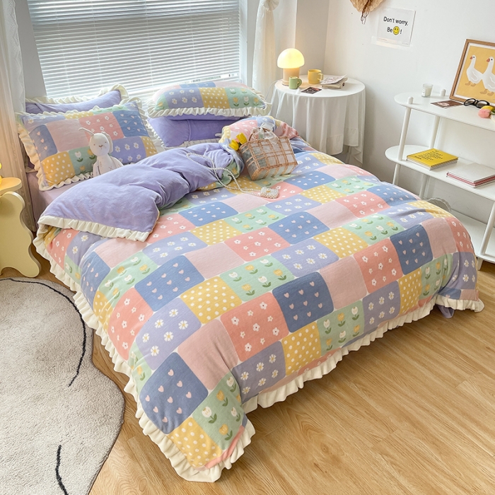 91家纺网 家纺一手货源 找家纺 眠帛 2021新款小清新花边款牛奶绒四件套 花海