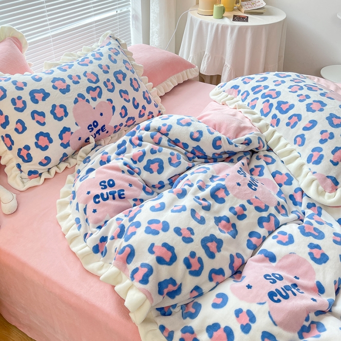 91家纺网 家纺一手货源 找家纺 眠帛 2021新款小清新花边款牛奶绒四件套 可爱多