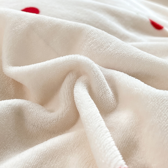 91家纺网 家纺一手货源 找家纺 眠帛 2021新款小清新花边款牛奶绒四件套 迷你樱桃