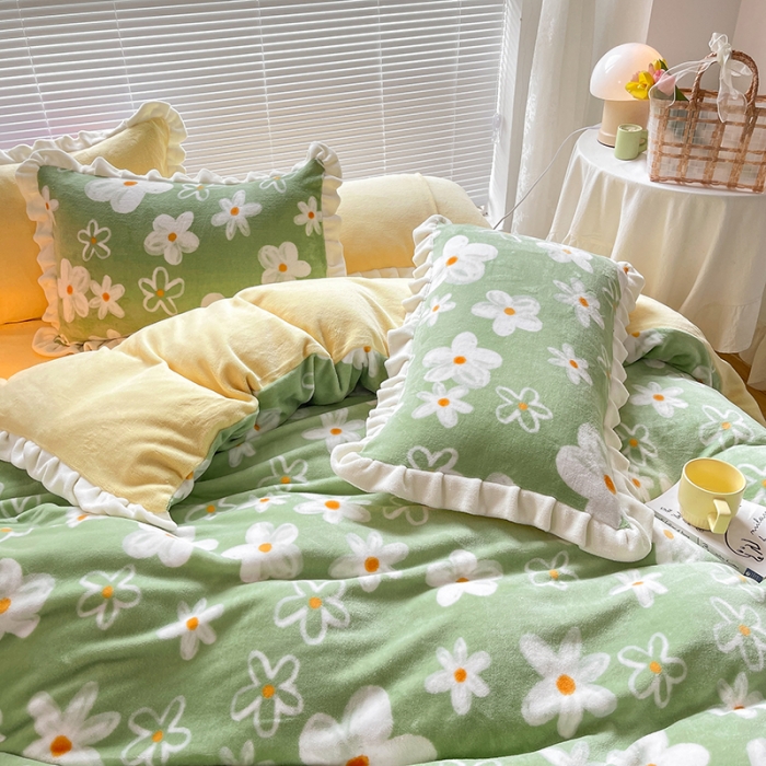 91家纺网 家纺一手货源 找家纺 眠帛 2021新款小清新花边款牛奶绒四件套 清野