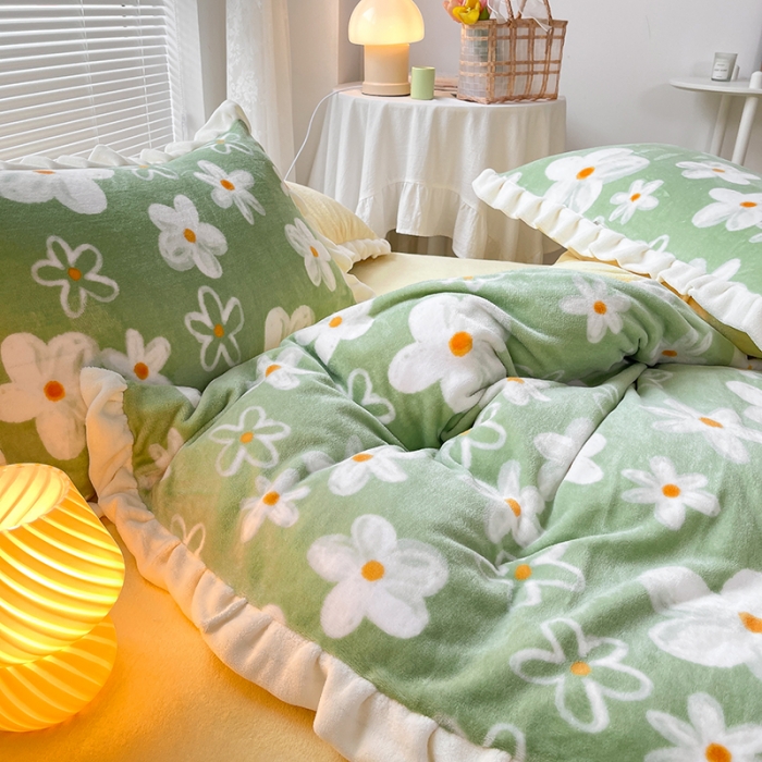 91家纺网 家纺一手货源 找家纺 眠帛 2021新款小清新花边款牛奶绒四件套 清野