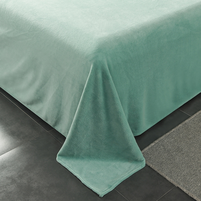 91家纺网 家纺一手货源 找家纺 眠帛家居 2021新款秋冬牛奶绒刺绣工艺四件套 枫叶-湖绿