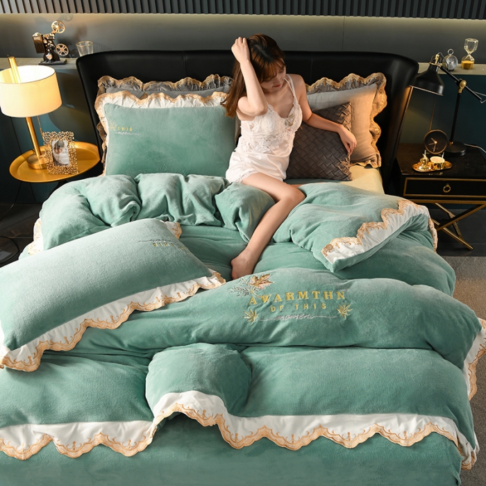 91家纺网 家纺一手货源 找家纺 眠帛家居 2021新款秋冬牛奶绒刺绣工艺四件套 枫叶-湖绿