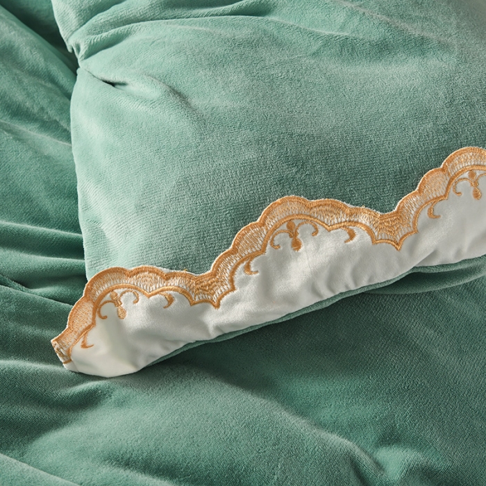 91家纺网 家纺一手货源 找家纺 眠帛家居 2021新款秋冬牛奶绒刺绣工艺四件套 枫叶-湖绿