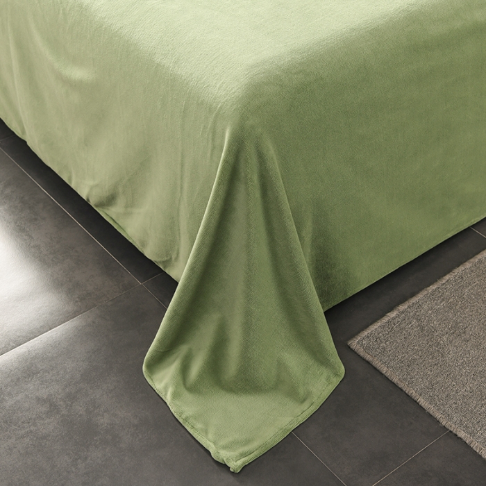 91家纺网 家纺一手货源 找家纺 眠帛家居 2021新款秋冬牛奶绒刺绣工艺四件套 羽毛-草绿