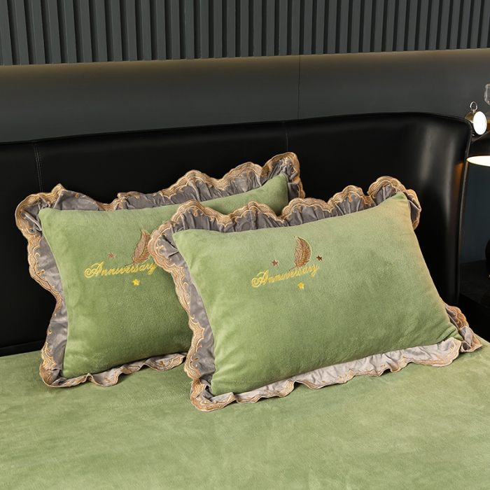 91家纺网 家纺一手货源 找家纺 眠帛家居 2021新款秋冬牛奶绒刺绣工艺四件套 羽毛-草绿