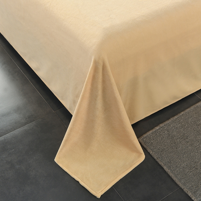 91家纺网 家纺一手货源 找家纺 眠帛家居 2021新款秋冬牛奶绒刺绣工艺四件套 羽毛-浅黄