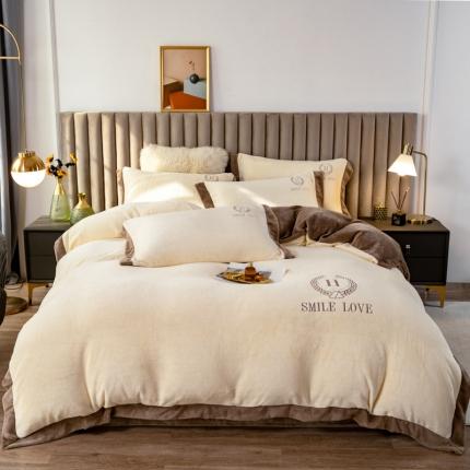 91家纺网 家纺一手货源 找家纺 （总）曼町 2022新款250克高克重牛奶绒绣花四件套