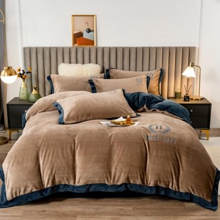 91家纺网 家纺一手货源 找家纺 （总）曼町 2022新款250克高克重牛奶绒绣花四件套